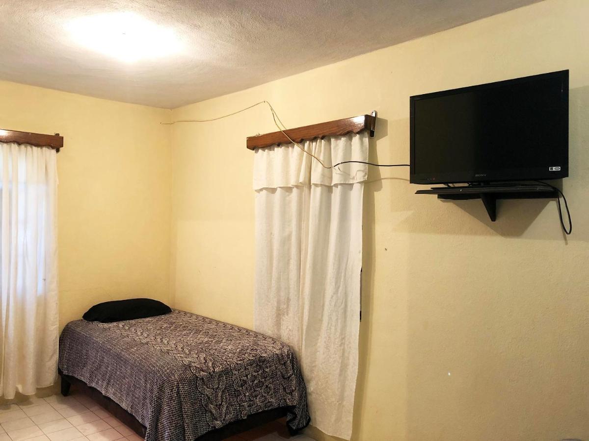 Oyo Hotel Cuatro Reales Galeana Eksteriør bilde
