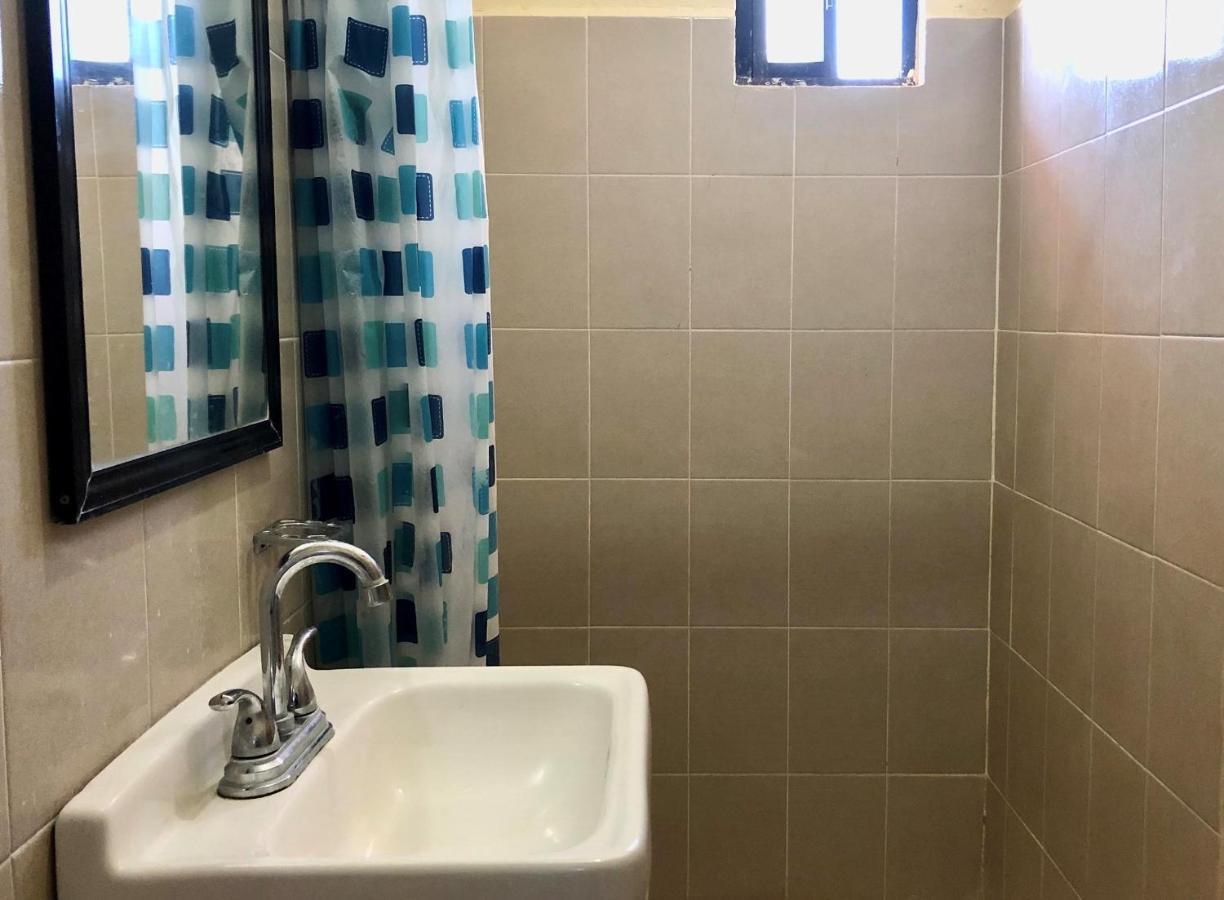 Oyo Hotel Cuatro Reales Galeana Eksteriør bilde