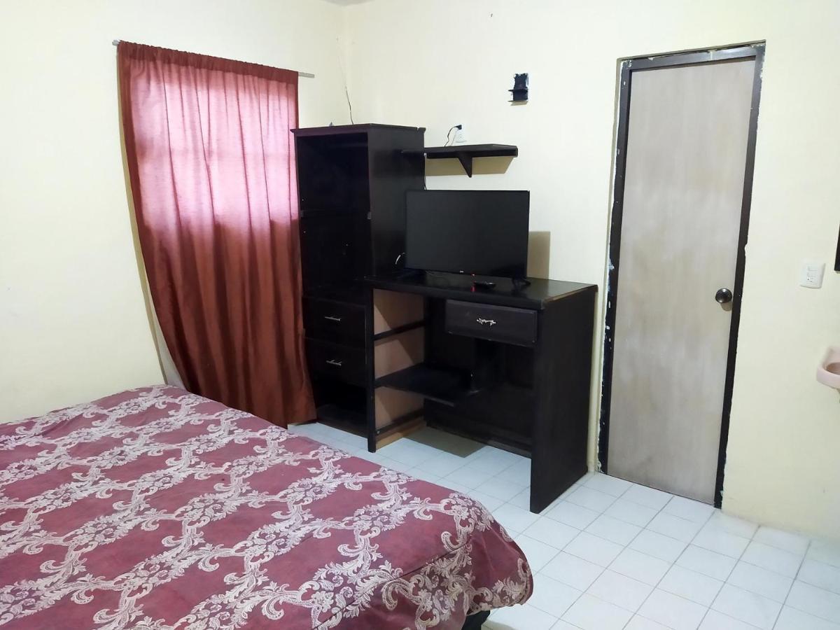 Oyo Hotel Cuatro Reales Galeana Eksteriør bilde
