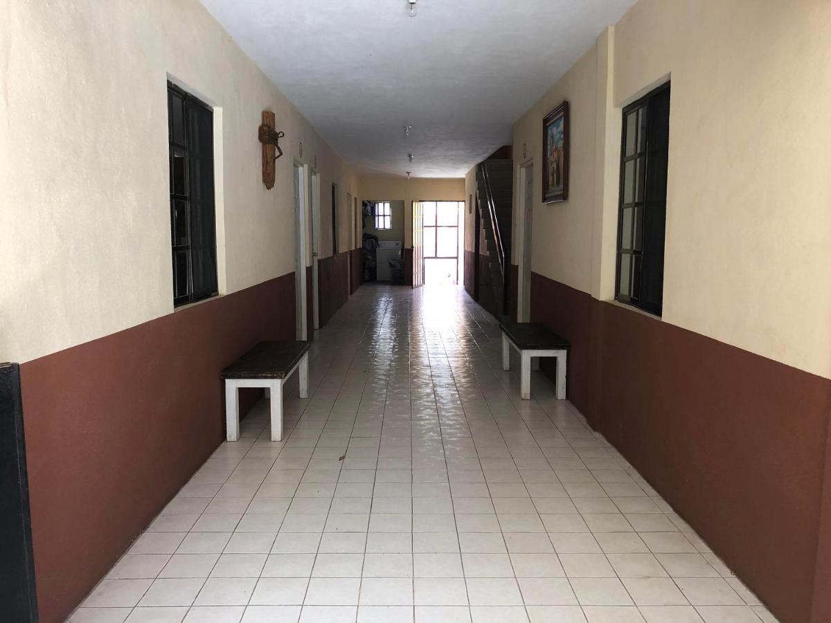 Oyo Hotel Cuatro Reales Galeana Eksteriør bilde